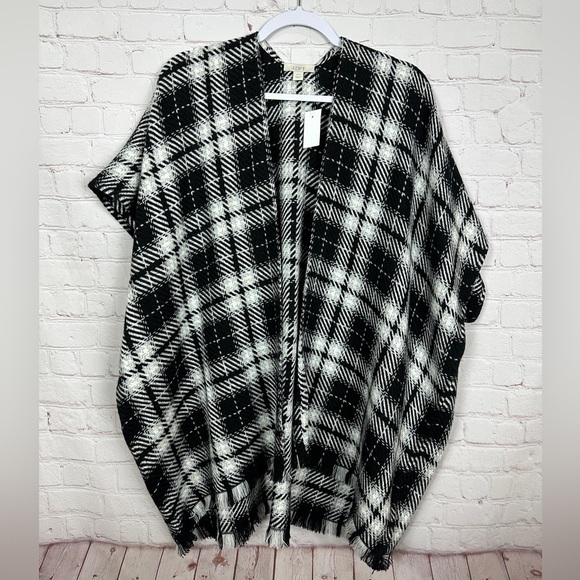 LOFT Modern‎ Plaid Wrap Fringe Shawl Poncho sz XS/S, NWT - Picture 1 of 6